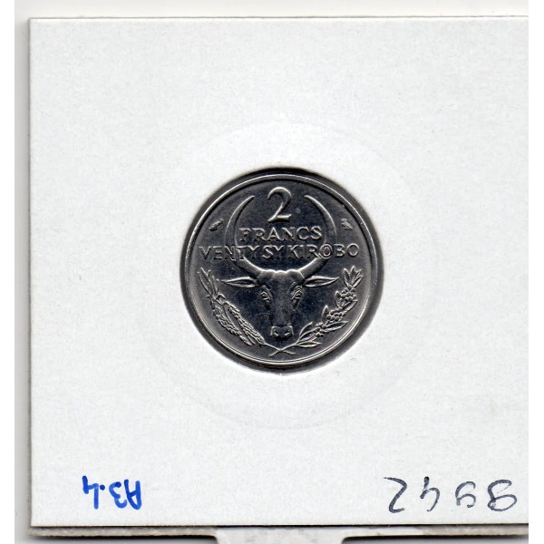 Madagascar 2 francs 1965 Spl, KM.9 Zebu et Poinsettia