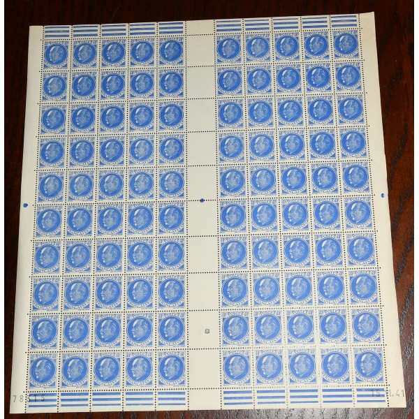 1 feuille de 100 Timbres France 507 Petain neufs**