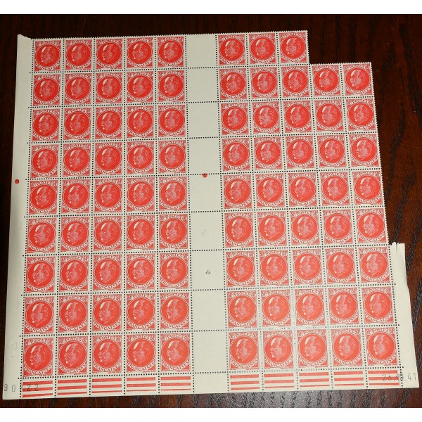 1 fragment de feuille de 88 Timbres de France 506 Pétain neufs**
