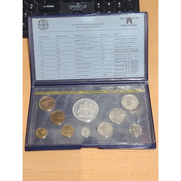 Coffret FDC Fleur de coin France 1980 pièces de monnaies en Franc