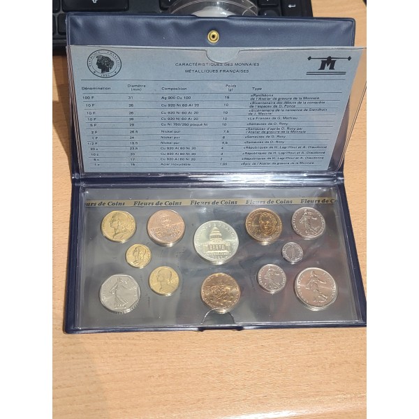Coffret FDC Fleur de coin France 1983 pièces de monnaies en Franc
