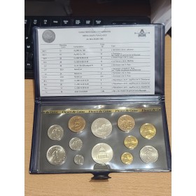 Coffret FDC Fleur de coins France 1985 avec les 12 pièces de monnaies en Franc