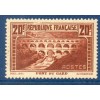 Timbre France Yvert No 262 Pont du Gard Type IIB  neuf **