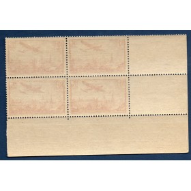 Bloc de 4 coin daté du timbre France Poste Aérienne Yvert 11 avion survolant Paris 2.50f Rose neuf **