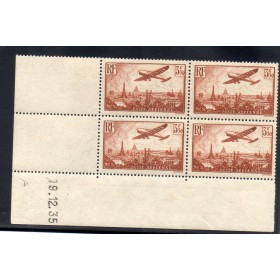 Bloc de 4 coin daté du timbre France Poste Aérienne Yvert 13 avion survolant Paris 2.50f Rose neuf **