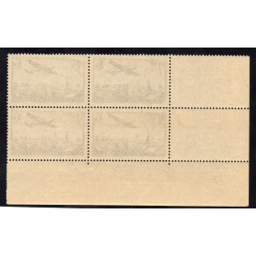 Bloc de 4 coin daté du timbre France Poste Aérienne Yvert 9 avion survolant Paris 1.50fr bleu neuf **