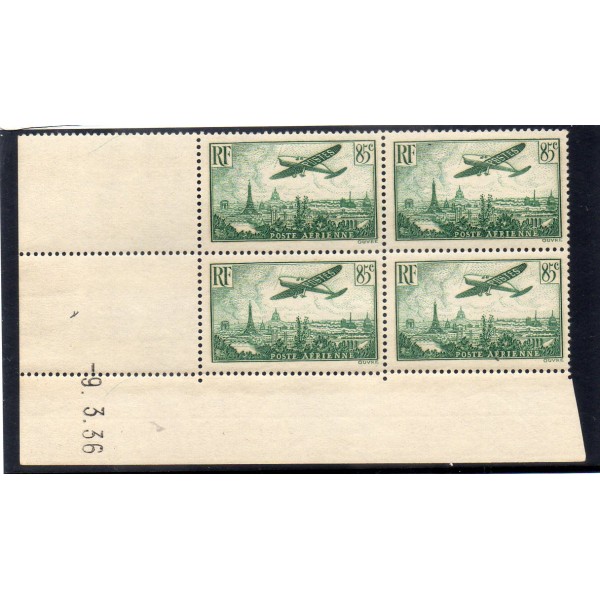 Bloc de 4 coin daté du timbre France Poste Aérienne Yvert 8 avion survolant Paris 85ct vert neuf **