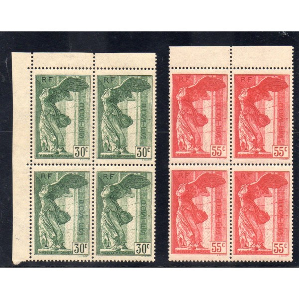 Bloc de 4 des timbres France Yvert No 354-355 Victoire de Samothrace neuf * gomme altérée