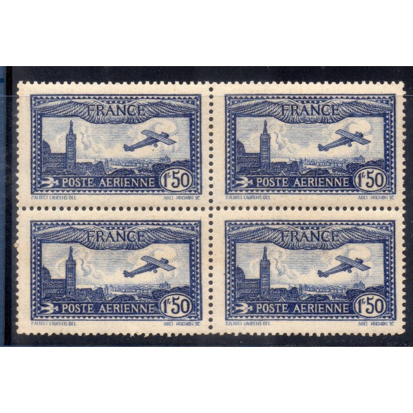 Timbres France Poste Aérienne Yvert 6 en bloc de 4 avion survolant Marseille bleu neuf **