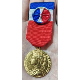Medaille vermeil ministère du travail 1990 avec ruban et rosette