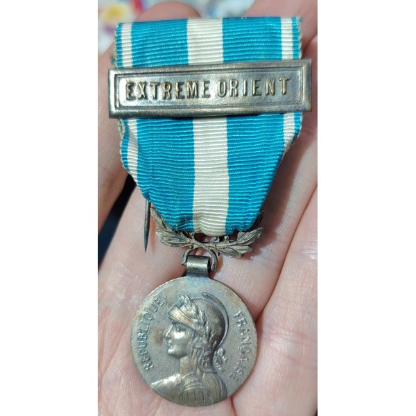 Médaille Coloniale Extreme orient avec ruban et barrette