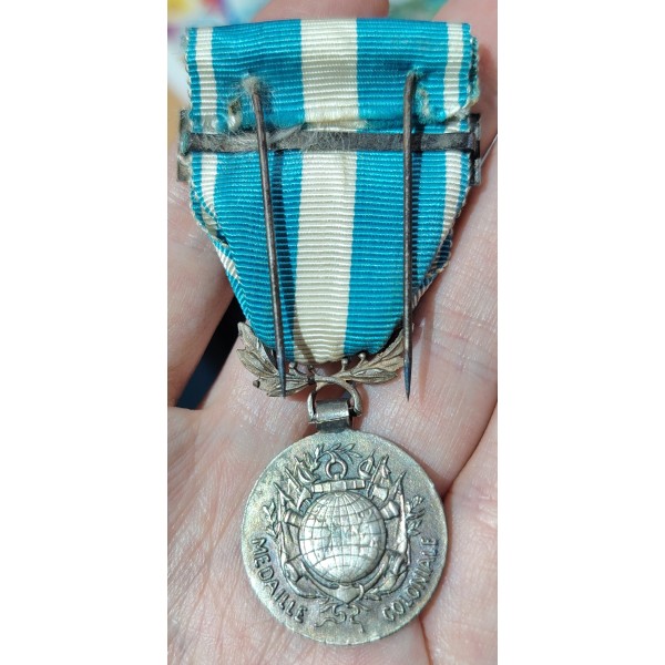 Médaille Coloniale Extreme orient avec ruban et barrette