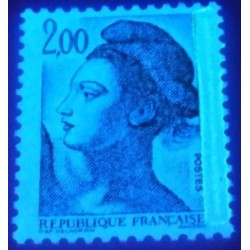 Timbre Yvert No 2188a une bande de phosphore variété  type marianne Liberté 2fr vert jaune