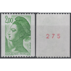 Timbre Yvert No 2487a numéro rouge variété Marianne type liberté de Delacroix 2.00fr vert de roulette