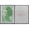 Timbre Yvert No 2487a numéro rouge variété Marianne type liberté de Delacroix 2.00fr vert de roulette