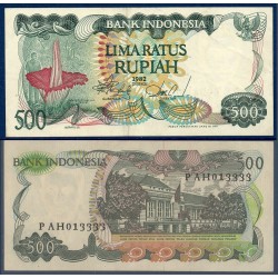Indonésie Pick N°121, Billet de banque de 500 Rupiah 1982