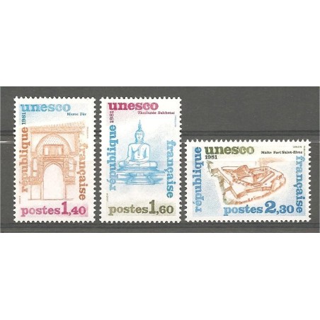 Timbres France Services Yvert 68-70 UNESCO, sites classés a proteger