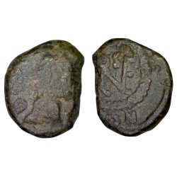 AE4 leo ou Leon 1er (467-472) Ric 688 Sear 21443 atelier Constantinople