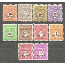 Timbre France Yvert No 702-711 type arc de triomphe