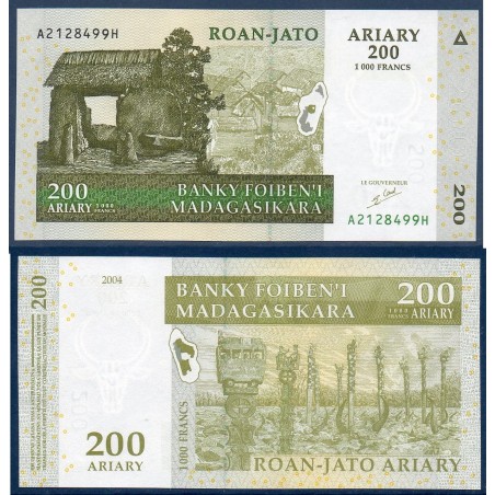 Madagascar P.87a, Billet de 200 Ariary : 1000 Francs 2004 Sculptures