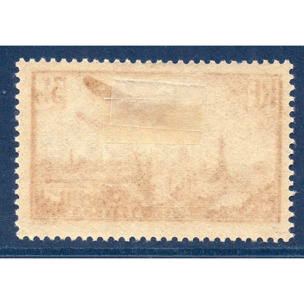 Timbre France Poste Aérienne Yvert 13 avion survolant Paris 3.50f Brun-jaune neuf * avec charnière