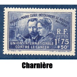 Timbre France Yvert No 402 marie Curie, le radium neuf * avec trace de charnière