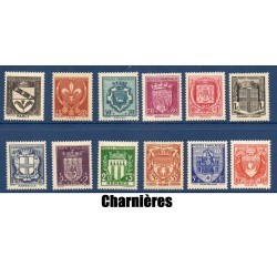 Timbre Yvert No 526-537 Série Blasons et Armoiries (1ere série) neufs * avec trace de charnière