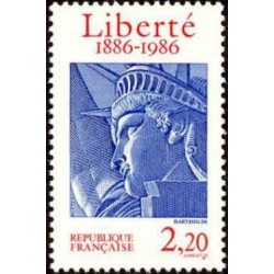 Timbre Yvert No 2421 Statue de la Liberté à New York, centenaire de l'érection