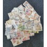 Lot de 50 Billets de banque de 50 pays differents du monde