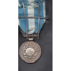 médaille coloniale extrême orient 1945, avec ruban et barette