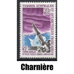 Timbre TAAF Yvert No 23 Tir de fusée sonde neuf * charnière 1967