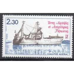 Timbre TAAF Yvert No 100 Chalutier Austral neuf ** 1982