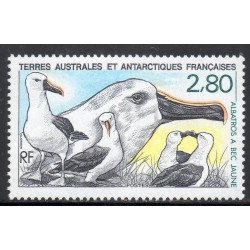 Timbre TAAF Yvert No 150 Albatros à bec jaune neuf ** 1990