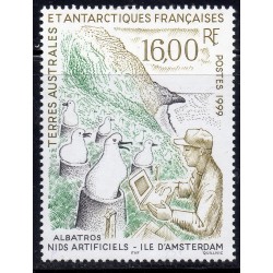 Timbre TAAF Yvert No 243 nid d'Albatros ile Amsterdam neuf ** 1999