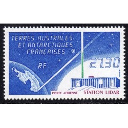 Timbre TAAF Poste aerienne Yvert 132 Station Lidar dumont d'Urville neuf ** 1994