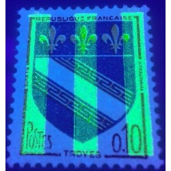 Timbre France Yvert No 1353a Blason Troyes variété  3 bandes de Phosphore