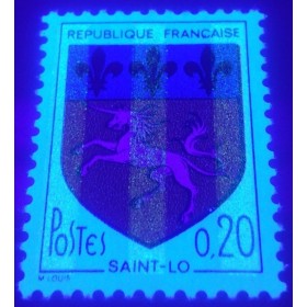 Timbre France Yvert No 1510c variété  trois bandes de phosphore blason de Saint-Lo