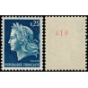 Timbre Yvert No 1535a France variété  Marianne de Cheffer numéro rouge