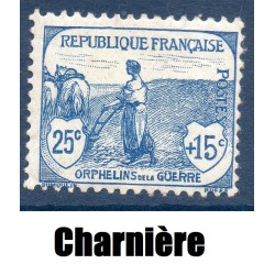 Timbre France Yvert No 151 Orphelin de la Guerre bleu neuf * avec charnière